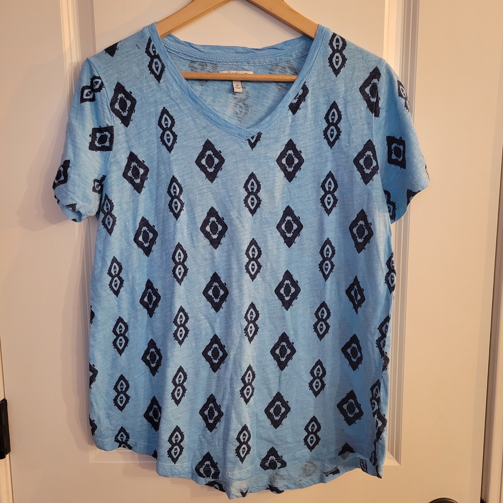 Sunsets And Sweet Tea Women's Ikat Patterned V-neck T-shirt